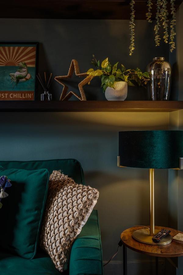 Stylish Romantic Country Escape Near Chester Christleton المظهر الخارجي الصورة
